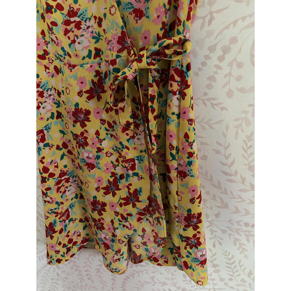 NWOT J.Crew Floral Wrap Dress - Size 00 - Picture 5 of 7